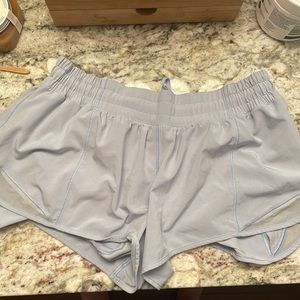 Lululemon Hotty Hot 2.5” Shorts